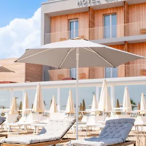 https://hotel-capanni.emilia-romagnahotels.net