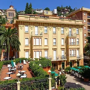 https://villa-italia-finale-ligure.hotelitalianriviera.com